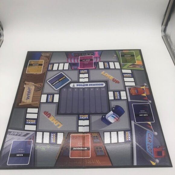 Mindware Line Up (The Memory Game of Quick Looks & Tricky Crooks) - Picture 2 of 6